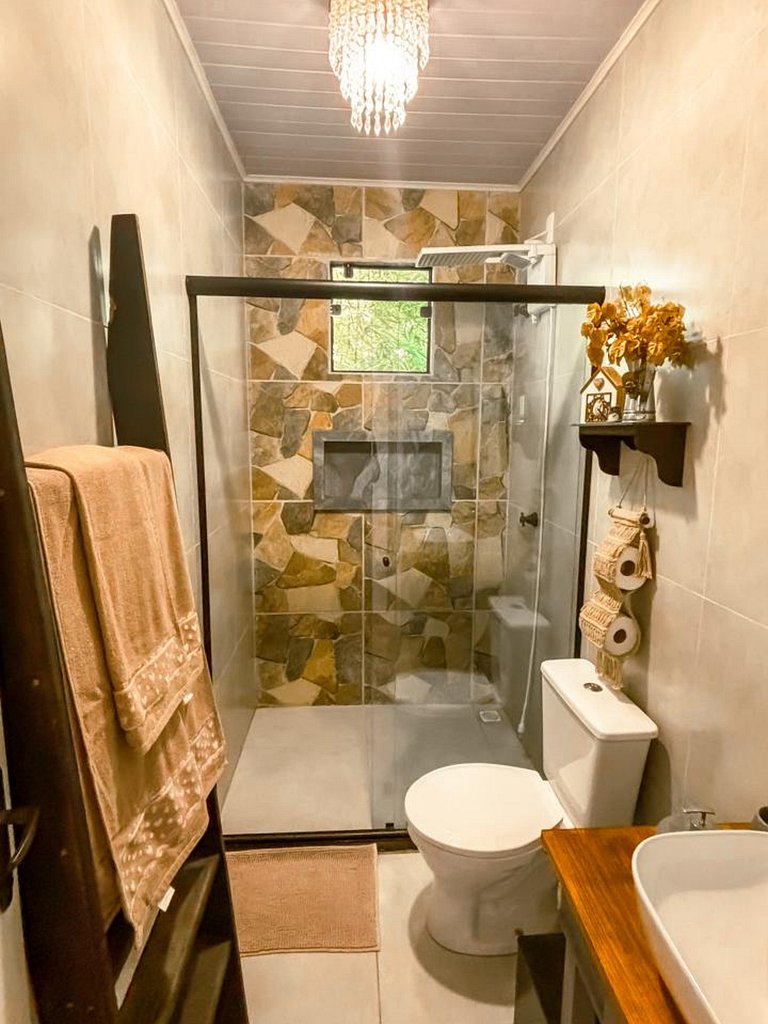 Heart Cabin: Romance, Bathtub & Nature