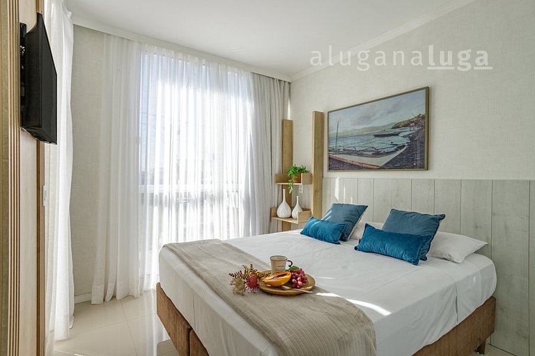 LUGA Vacation Home with Pool and Jacuzzi