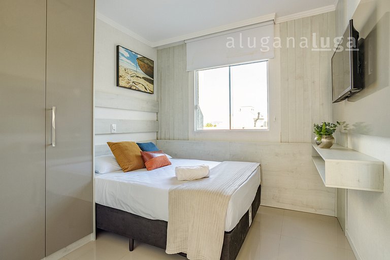 LUGA Vacation Home with Pool and Jacuzzi