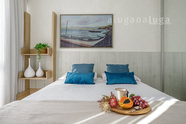 LUGA Vacation Home with Pool and Jacuzzi