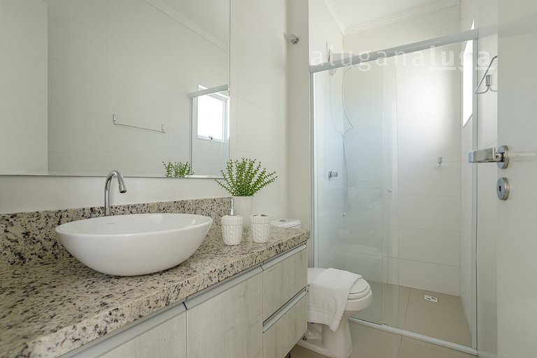 LUGA Maison de vacances avec piscine et jacuzzi