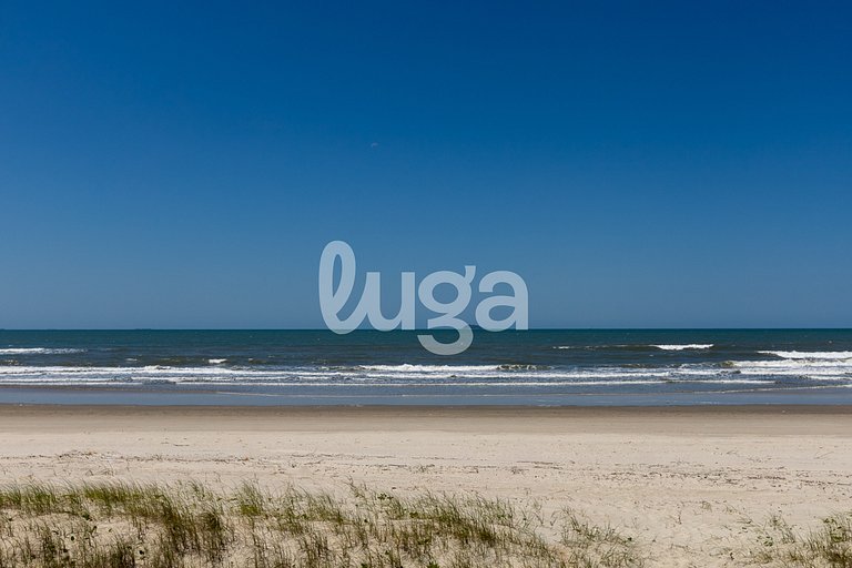 House w/ Pool: Relaxing Vacation in Pontal