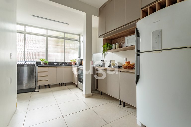 Downtown Floripa: Large and Complete Apartment