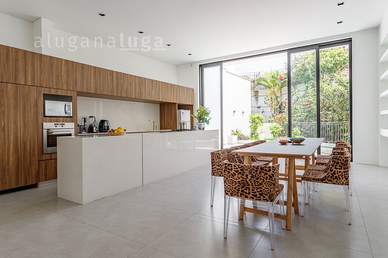 LUGA Maison Complète avec Piscine à Florianópolis