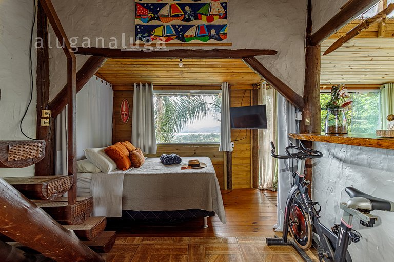 LUGA Romantic Cabin with Sea View