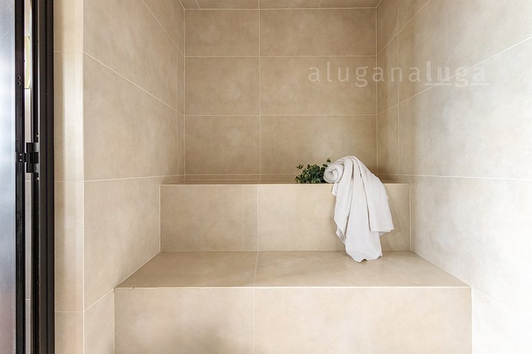 LUGA Sophisticated House with Panoramic View