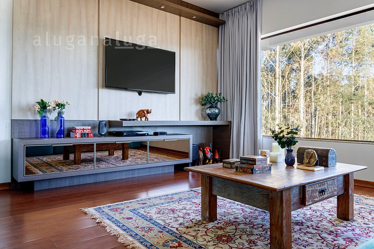 LUGA Exclusive Mansion with Panoramic View