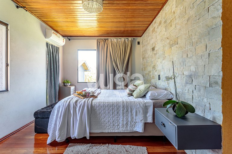 LUGA Farm House | Sea, City & Mountain View