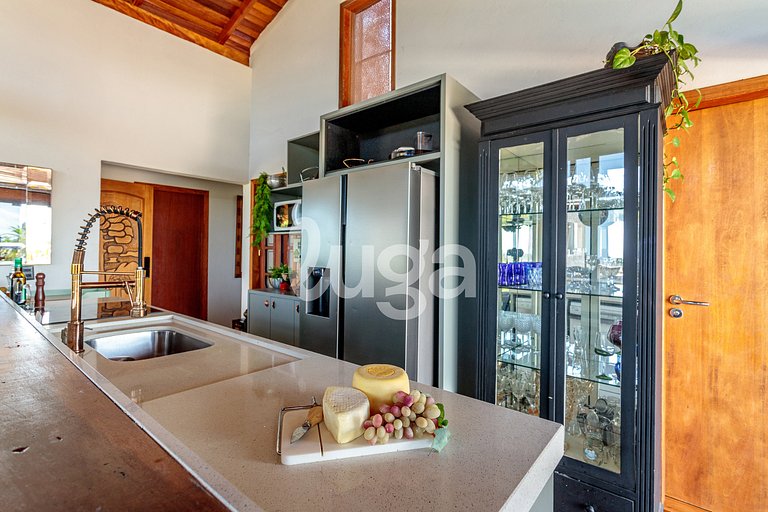 LUGA Farm House | Sea, City & Mountain View