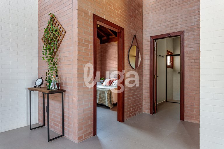 LUGA Cozy House 450m from the beach