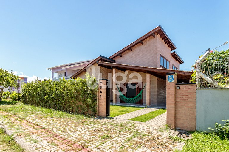 LUGA Cozy House 450m from the beach