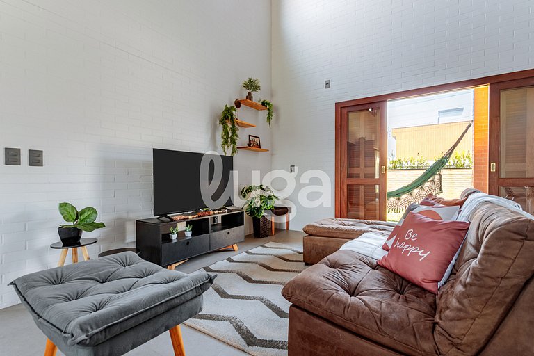 LUGA Cozy House 450m from the beach