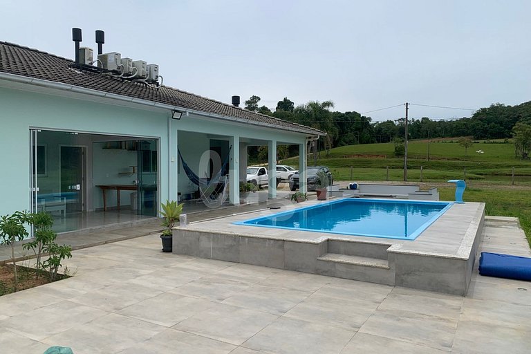 LUGA Refúgio em Cocal do Sul com Piscina