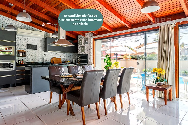 Jurerê Mansion | Pool and Beach 3 min