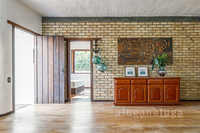 LUGA | Well-Located House in Lagoa da Conceição