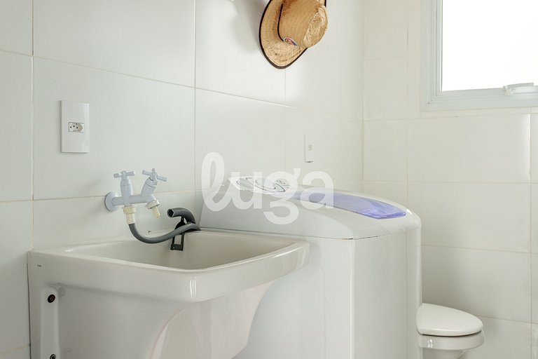 LUGA: Casa Sol – Spacious Home 350m from the Beach