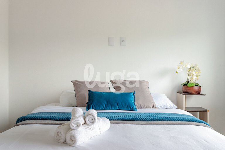 LUGA: Casa Sol – Spacious Home 350m from the Beach