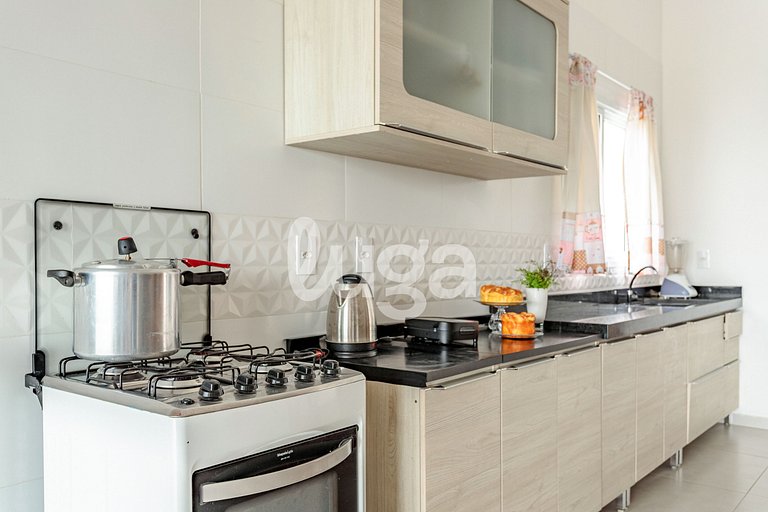 LUGA: Casa Sol – Spacious Home 350m from the Beach