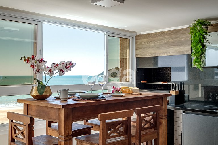 Maritime Retreat 1min from the Beach – BC