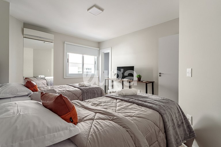 Maritime Retreat 1min from the Beach – BC