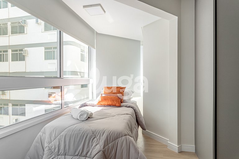 Maritime Retreat 1min from the Beach – BC