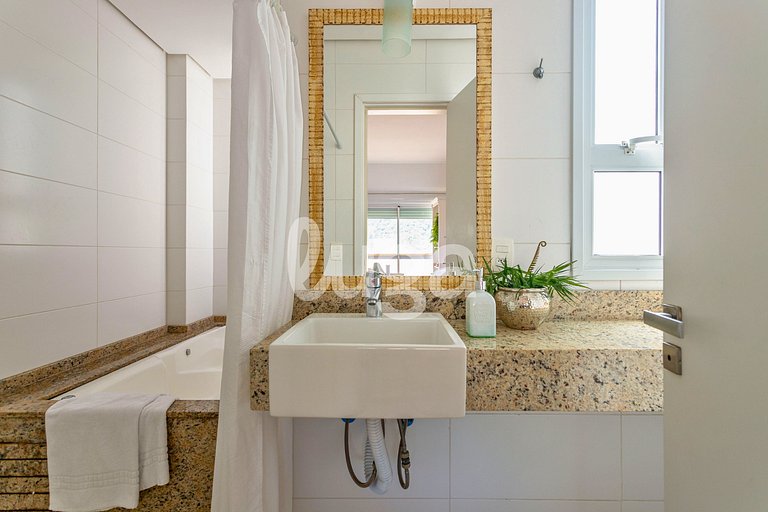 LUGA: Duplex Luxo | SPA Privativo c/ Vista Mar