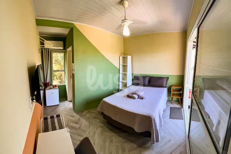 Brewer's Refuge: Suite 900m from Santinho Beach #2