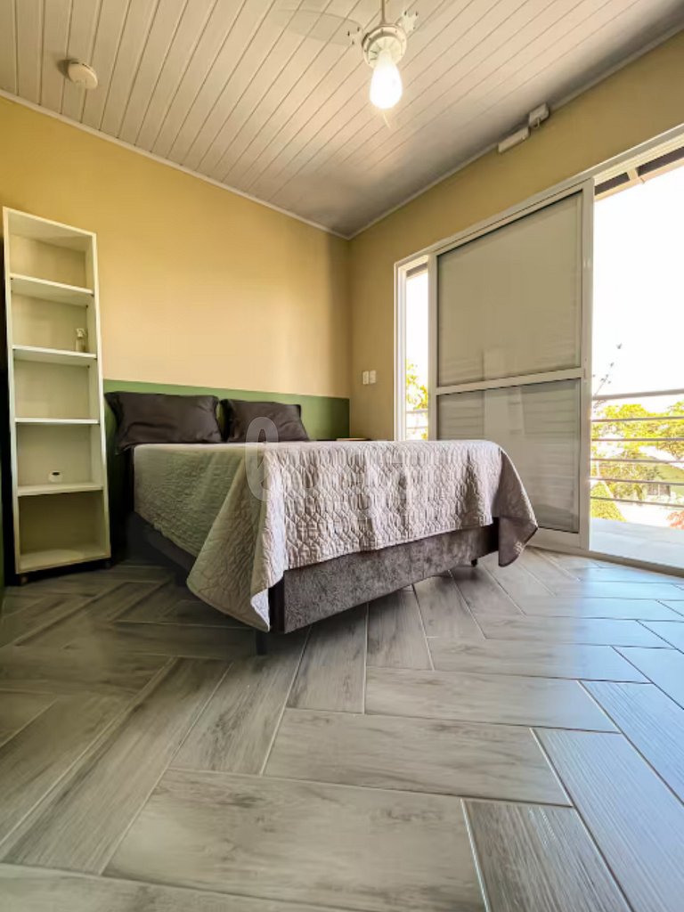 Refuge des Brasseurs : Suite à 900 m de la plage Santinho nu