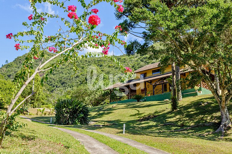 Mansión de la Emperatriz: Termas y Naturaleza