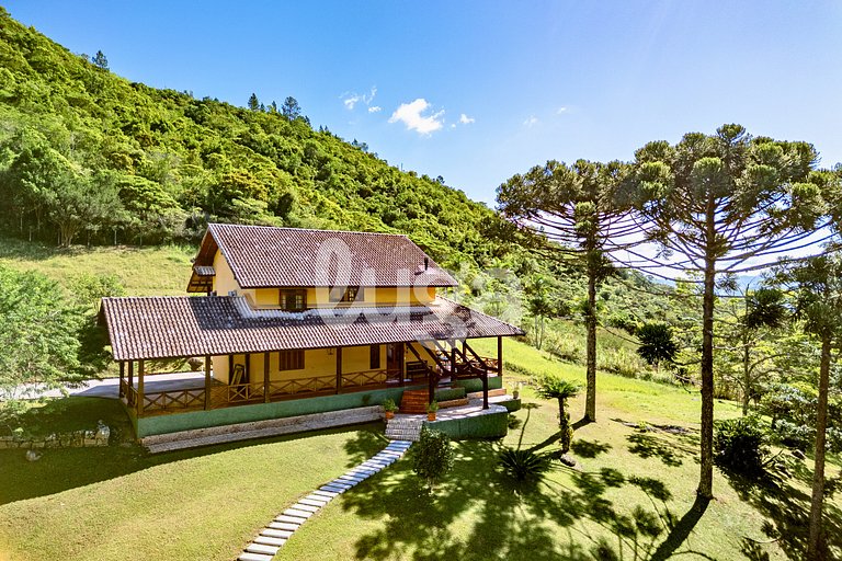 Empress Mansion: Hot Springs and Nature.