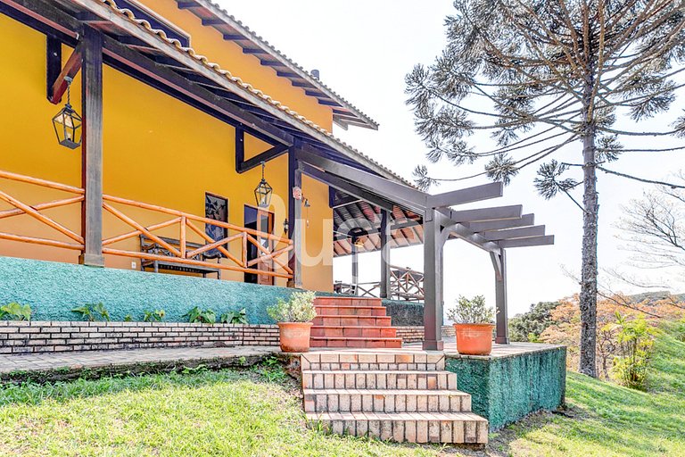 Mansión de la Emperatriz: Termas y Naturaleza