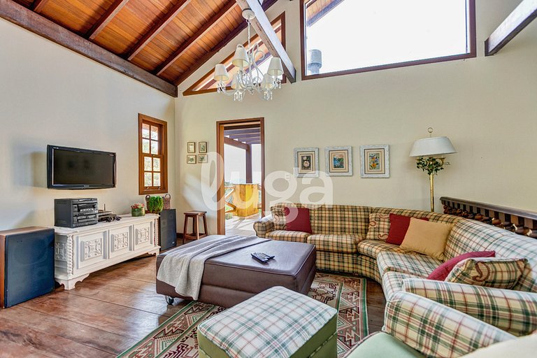 Mansión de la Emperatriz: Termas y Naturaleza