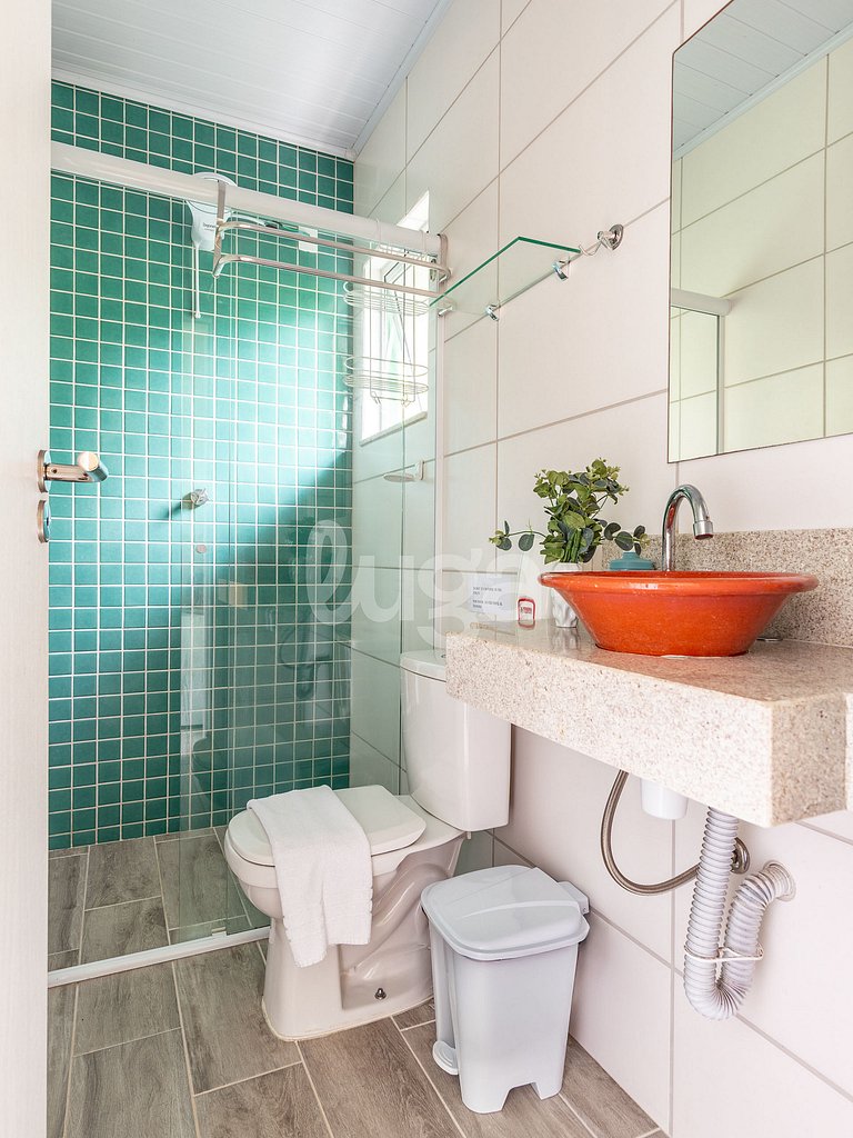 Brewer's Refuge: Suite 900m from Santinho Beach #2