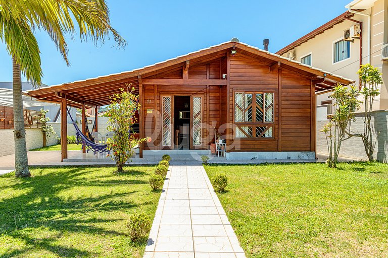 LUGA Your retreat in Pinheira just a few steps from the sea