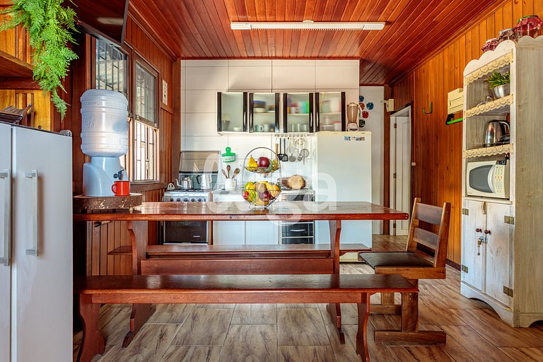 Casa Pinheira | Comfort and Beach 3 Minutes Away