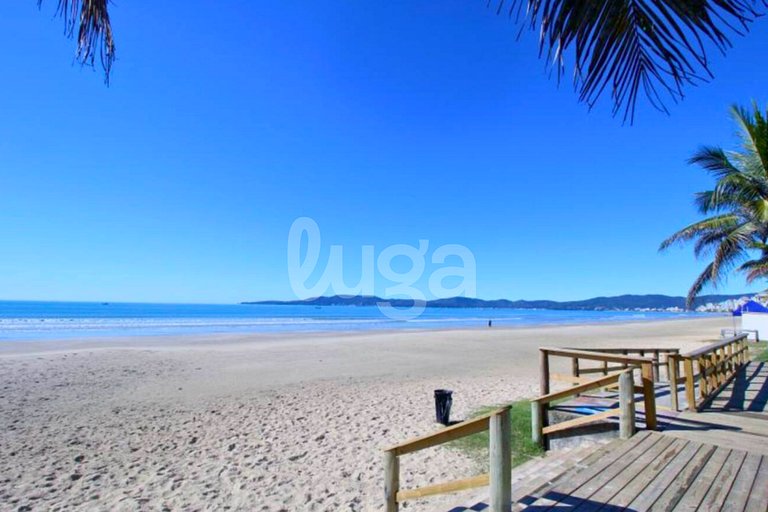 LUGA Apto confortável a 50m da praia