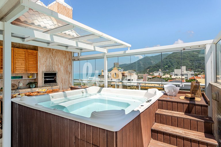 Exclusive | Penthouse with Spa and Panoramic View