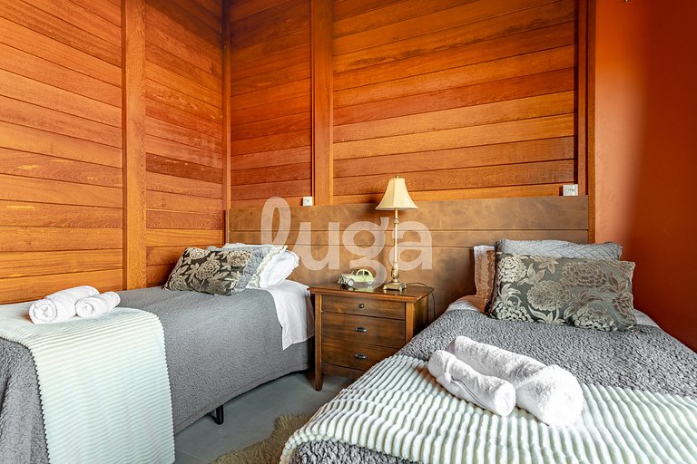 LUGA Altos da Serra House with View and Bathtub