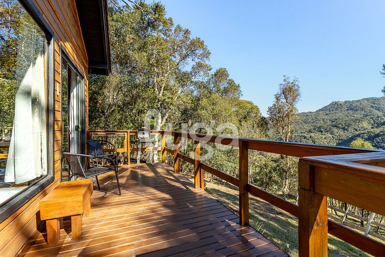 LUGA Cozy Cabin with View and Hot Tub