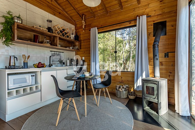 LUGA Cozy Cabin with View and Hot Tub