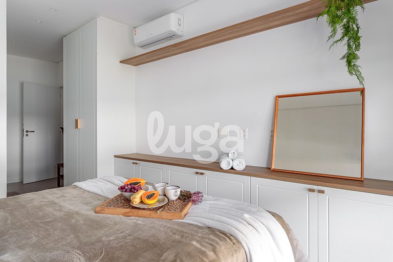 LUGA Beachfront Apartment 1 Minute from the Beach