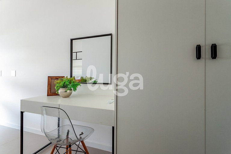 LUGA Beachfront Apartment 1 Minute from the Beach