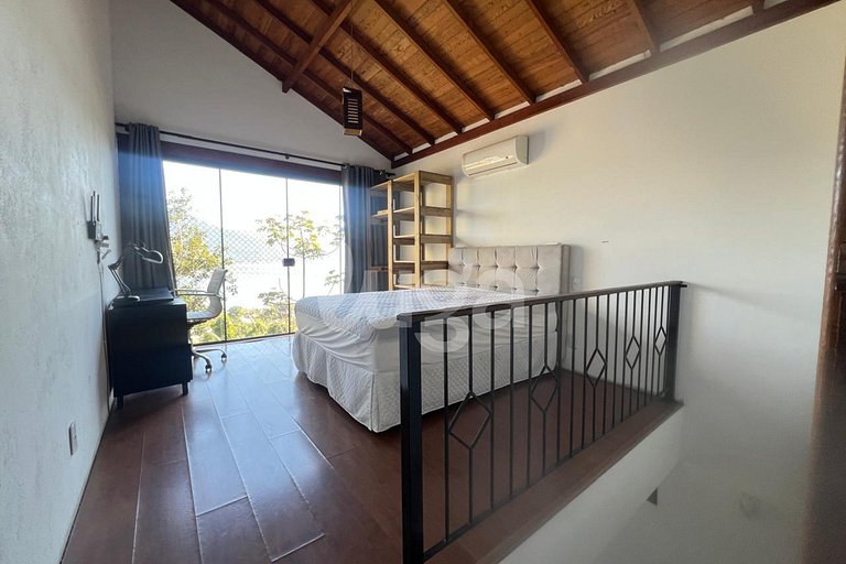 PLACE: Cozy House at Praia Mole