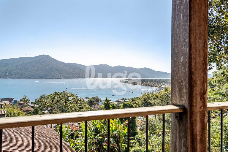 PLACE: Cozy House at Praia Mole