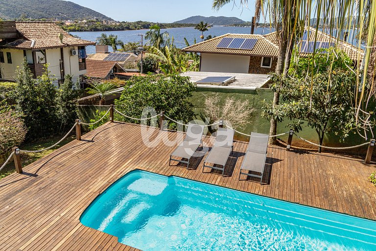 Casa con 4 suites en Canto da Lagoa con piscina