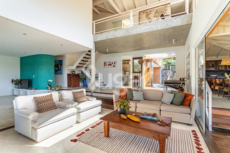 Maison avec 4 suites au Canto da Lagoa piscine