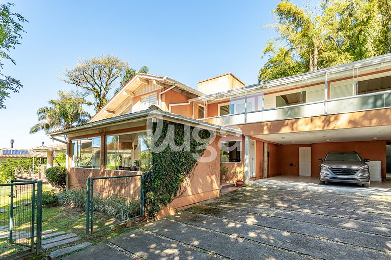 House with 4 suites in Canto da Lagoa with pool