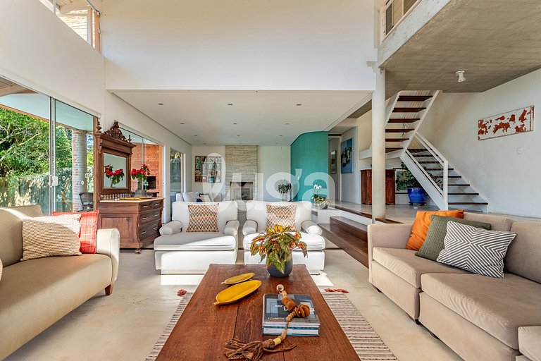 Maison avec 4 suites au Canto da Lagoa piscine