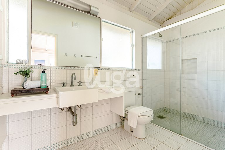 Casa con 4 suites en Canto da Lagoa con piscina