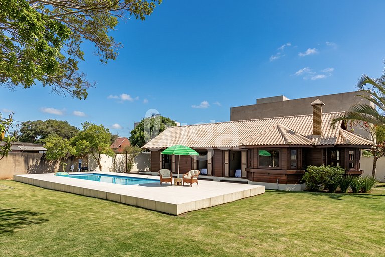 Alquilo casa con piscina a 900 metros de la playa